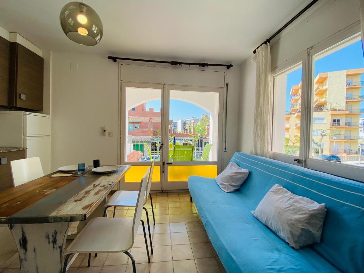 Apartamentos Aquarium روساس المظهر الخارجي الصورة